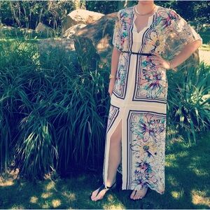 Bcbg maxazaria floral maxi dress size medium, adjustable sleeves w slit in front